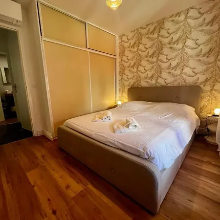 بيت للعطل Brand New 2-bedroom In With Ac And Sea View *