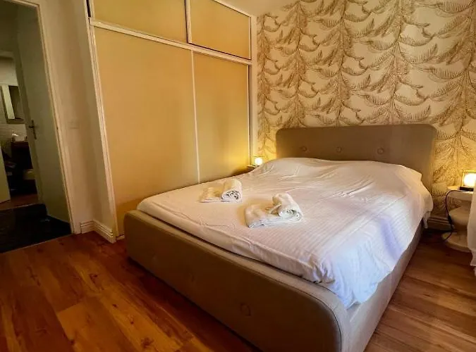 Holiday home Brand New 2-bedroom In With Ac And Sea View *