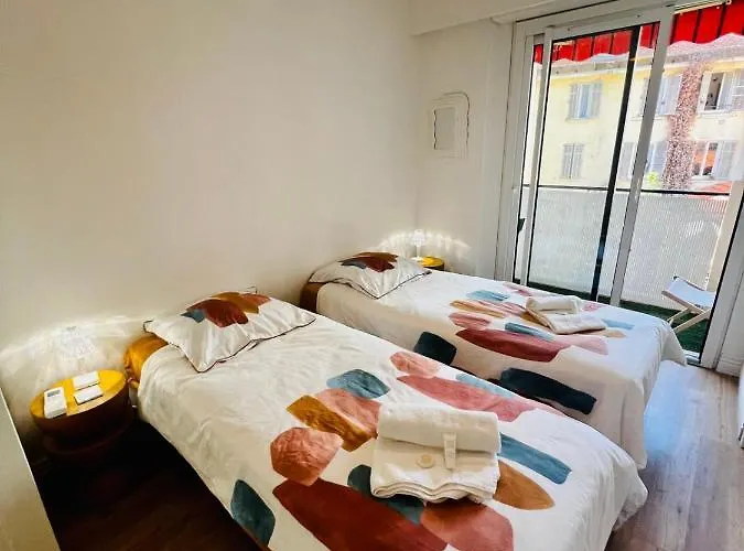 Brand New 2-bedroom In With Ac And Sea View *