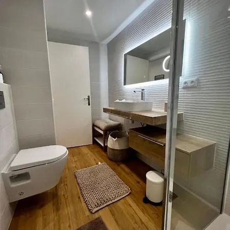 Brand New 2 Bdr In With Ac And Sea View Holiday home