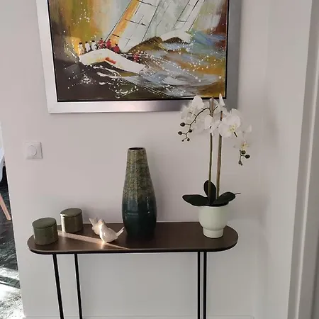 Brand New 2-bedroom In With Ac And Sea View Antibes