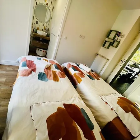 Brand New 2 Bdr In With Ac And Sea View Holiday home *