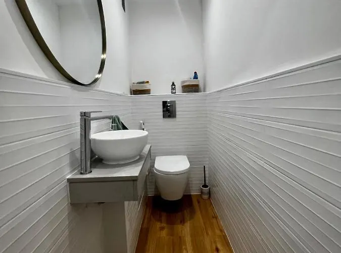 Brand New 2-bedroom In With Ac And Sea View