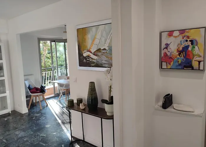 Brand New 2-bedroom In With Ac And Sea View Prázdninový dům Antibes